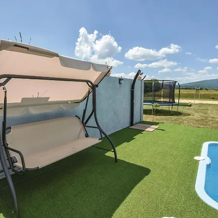Сasa de vacaciones Gorgeous In With Jacuzzi